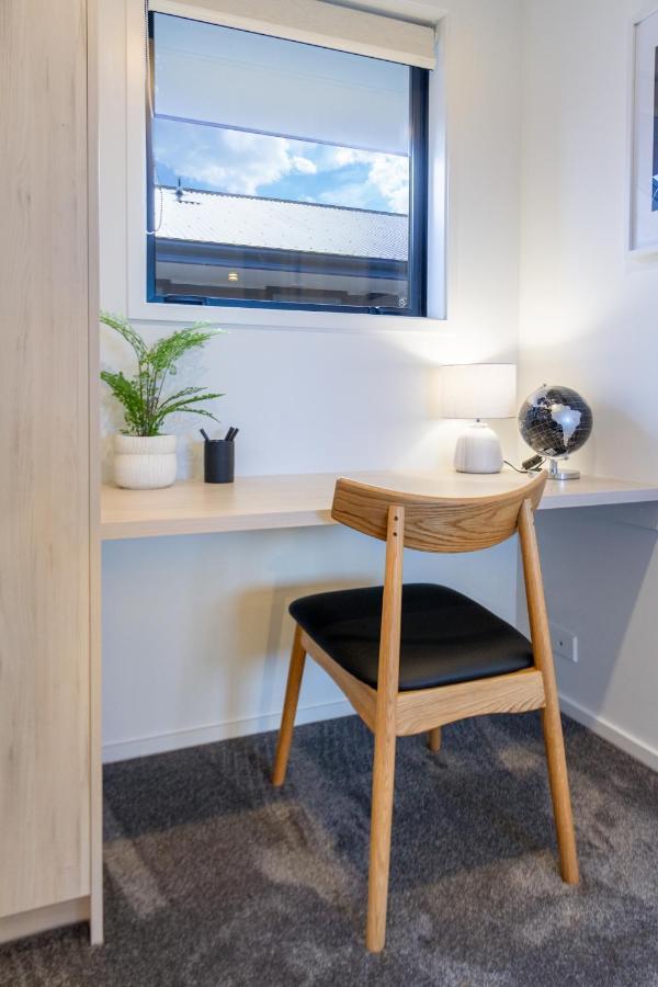 1 Bedroom 1 Bath, Executive Escape, Northlands Mall Christchurch Exteriér fotografie